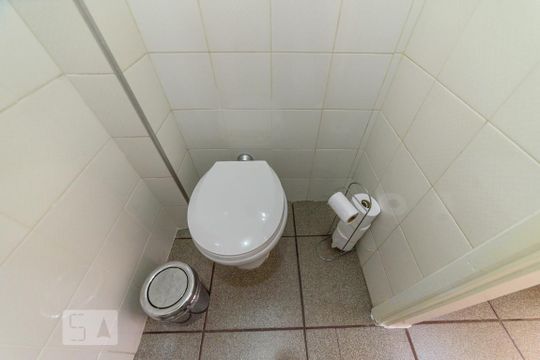 Banheiro de Serviço de casa à venda com 3 quartos, 198m² em Rudge Ramos, São Bernardo do Campo
