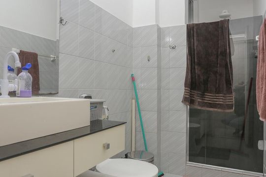 Banheiro Social de apartamento à venda com 1 quarto, 40m² em Estácio, Rio de Janeiro