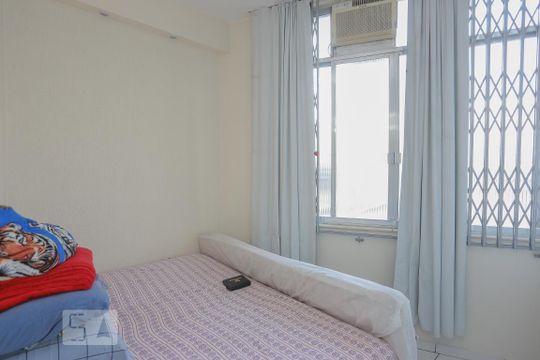 Quarto de apartamento à venda com 1 quarto, 40m² em Estácio, Rio de Janeiro
