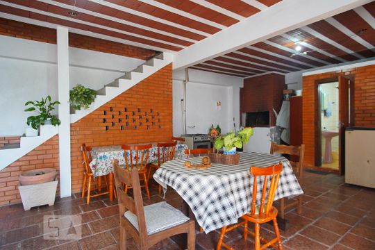 Espaço Gourmet de casa à venda com 3 quartos, 150m² em Santa Maria Goretti, Porto Alegre