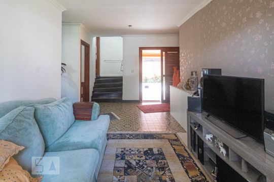 Sala de Estar Secundária de casa à venda com 3 quartos, 400m² em Ipanema, Porto Alegre