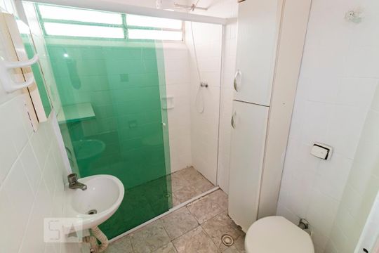 Banheiro de apartamento à venda com 2 quartos, 53m² em Cambuci, São Paulo