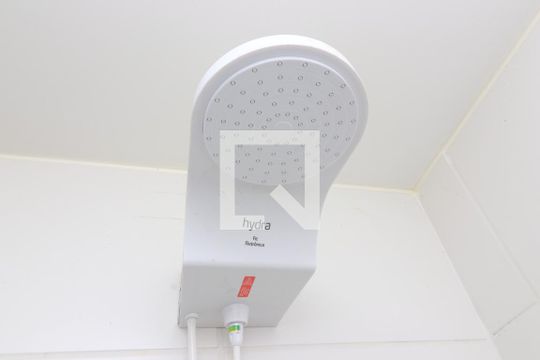 Banheiro de apartamento para alugar com 2 quartos, 34m² em Quarta Parada, São Paulo