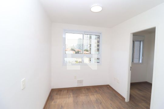 Sala de TV de apartamento para alugar com 2 quartos, 34m² em Quarta Parada, São Paulo