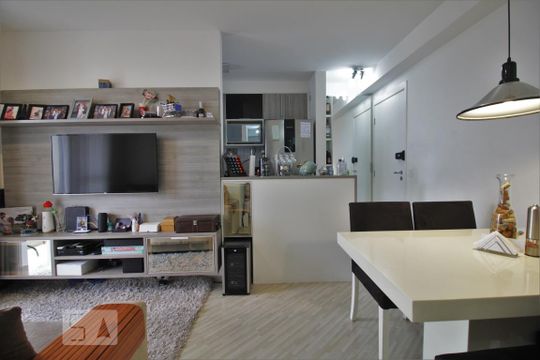 Sala de apartamento para alugar com 2 quartos, 67m² em Parque Reboucas, São Paulo