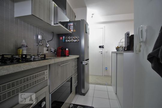 Cozinha de apartamento para alugar com 2 quartos, 67m² em Parque Reboucas, São Paulo