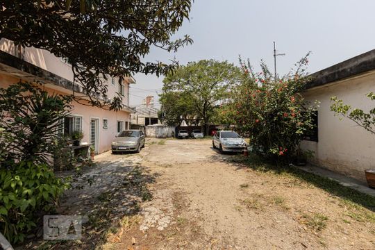 Terreno de casa para alugar com 1 quarto, 100m² em Vila Nova Manchester, São Paulo