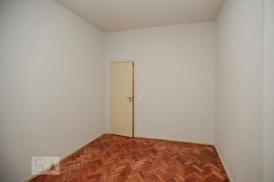 Quarto de apartamento para alugar com 2 quartos, 54m² em Méier, Rio de Janeiro