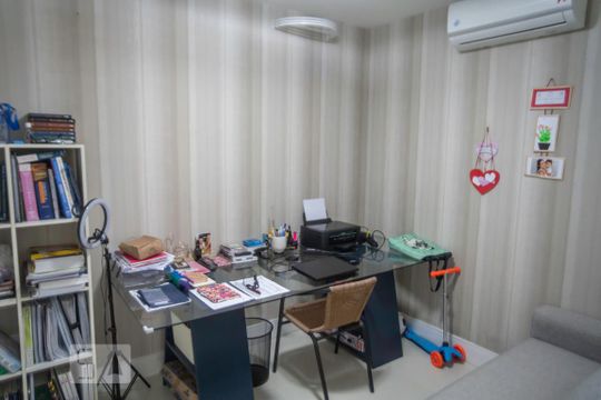 Escritório de casa de condomínio à venda com 4 quartos, 500m² em Vargem Pequena, Rio de Janeiro