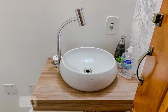 Detalhe Lavabo de casa à venda com 2 quartos, 45m² em Vila Esperança, São Paulo
