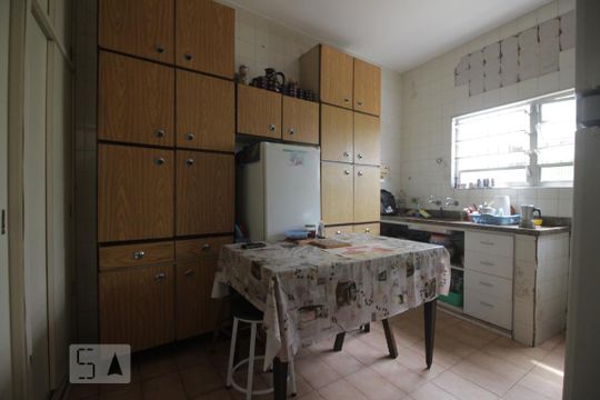 Cozinha de casa à venda com 2 quartos, 140m² em Vila Morse, São Paulo
