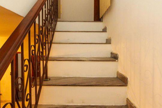 Escada de casa para alugar com 3 quartos, 330m² em Parque da Vila Prudente, São Paulo