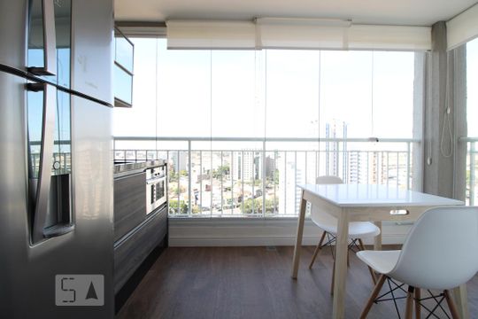 Cozinha de apartamento para alugar com 1 quarto, 35m² em Campo Belo, São Paulo
