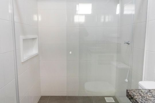 Banheiro de apartamento para alugar com 1 quarto, 33m² em Saco dos Limões, Florianópolis