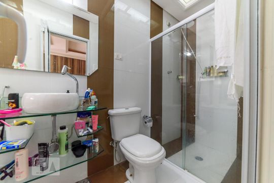 Banheiro da Suíte de casa para alugar com 5 quartos, 295m² em Mauá, São Caetano do Sul