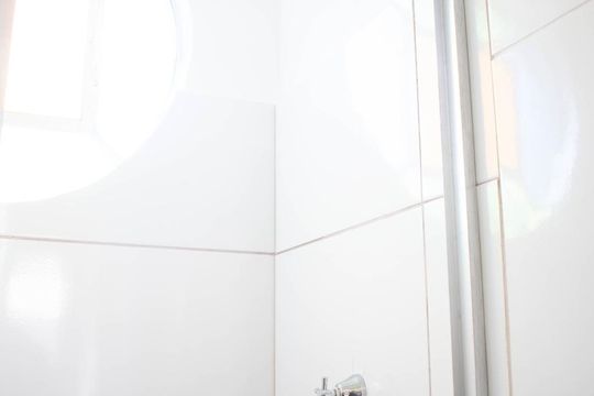 Banheiro de apartamento para alugar com 2 quartos, 65m² em Farroupilha, Porto Alegre