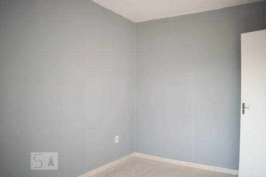 Quarto 2 de apartamento para alugar com 2 quartos, 65m² em Farroupilha, Porto Alegre