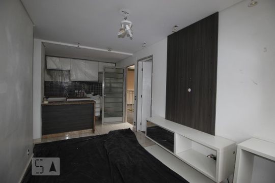 Sala de apartamento para alugar com 2 quartos, 60m² em Jardim Casa Pintada, São Paulo
