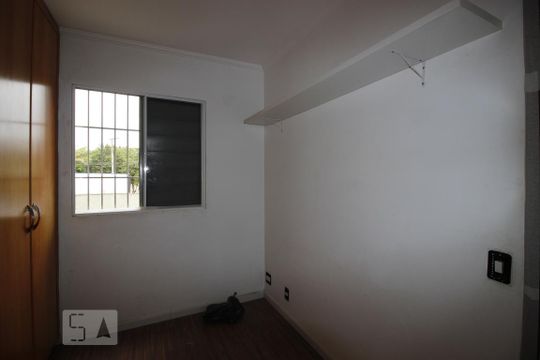 Quarto 1 de apartamento para alugar com 2 quartos, 60m² em Jardim Casa Pintada, São Paulo