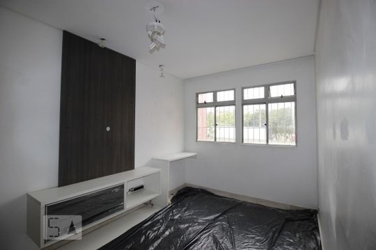 Sala de apartamento para alugar com 2 quartos, 60m² em Jardim Casa Pintada, São Paulo