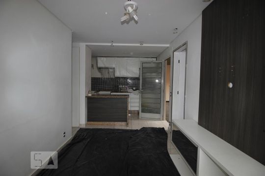 Sala de apartamento para alugar com 2 quartos, 60m² em Jardim Casa Pintada, São Paulo