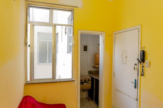 Sala de apartamento à venda com 1 quarto, 30m² em Copacabana, Rio de Janeiro
