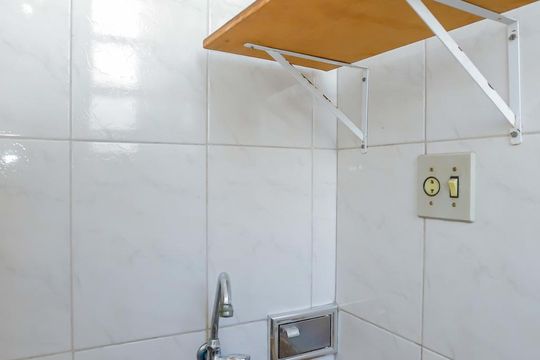 Cozinha de apartamento à venda com 1 quarto, 30m² em Copacabana, Rio de Janeiro