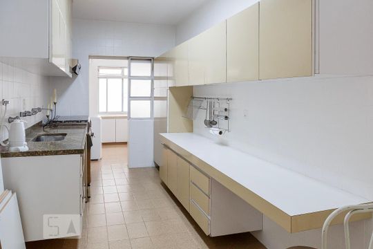 Cozinha de apartamento à venda com 3 quartos, 147m² em Paraíso, São Paulo