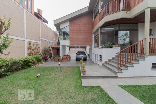 Quintal de casa à venda com 3 quartos, 383m² em City América, São Paulo