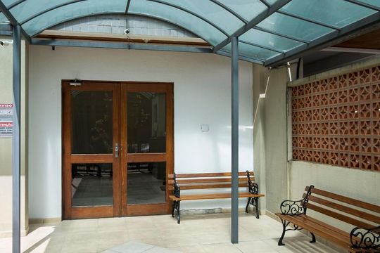 Entrada de apartamento para alugar com 2 quartos, 65m² em Cavalhada, Porto Alegre