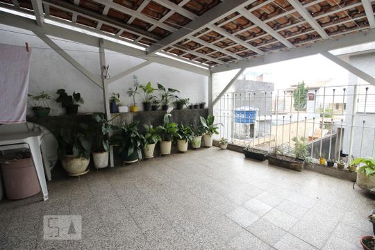 Área de Serviço de casa à venda com 4 quartos, 200m² em Vila Vessoni, São Paulo
