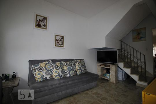 Sala de casa à venda com 4 quartos, 200m² em Vila Vessoni, São Paulo