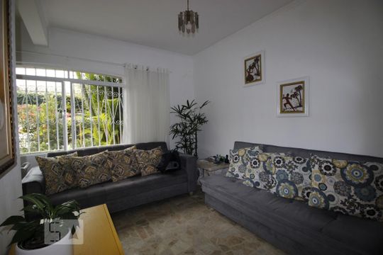 Sala de casa à venda com 4 quartos, 200m² em Vila Vessoni, São Paulo