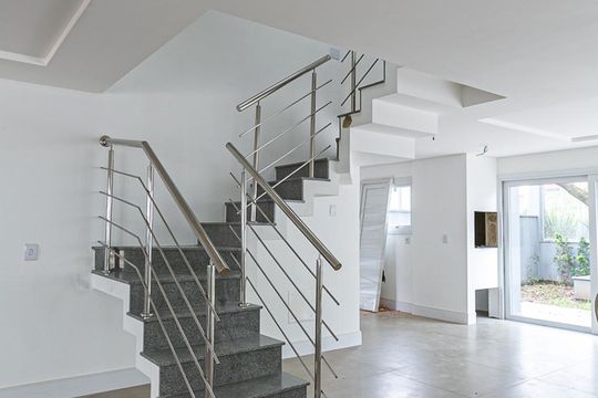 Sala de casa de condomínio à venda com 3 quartos, 397m² em Pedra Redonda, Porto Alegre