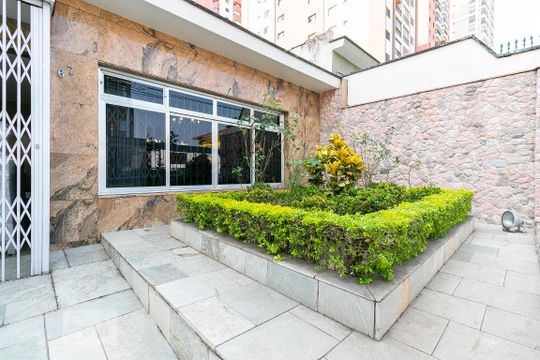 Jardim de casa à venda com 5 quartos, 500m² em Vila Regente Feijó, São Paulo