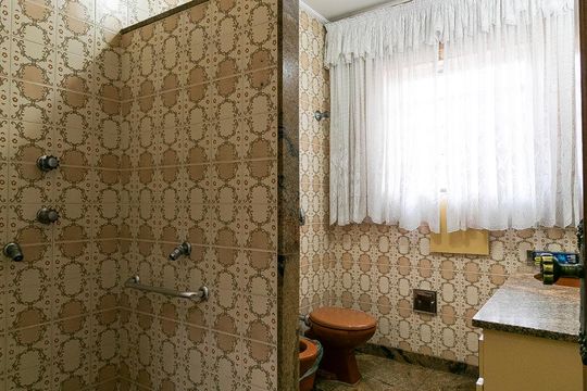 Banheiro 1 de casa à venda com 5 quartos, 500m² em Vila Regente Feijó, São Paulo