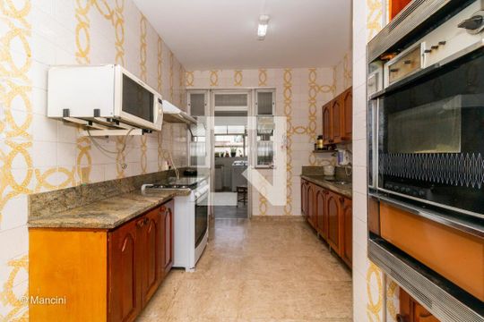 Apartamento à venda com 4 quartos, 260m² em Santo Antônio, Belo Horizonte