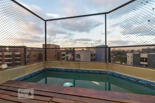 Piscina de apartamento para alugar com 4 quartos, 200m² em Paraíso do Morumbi, São Paulo