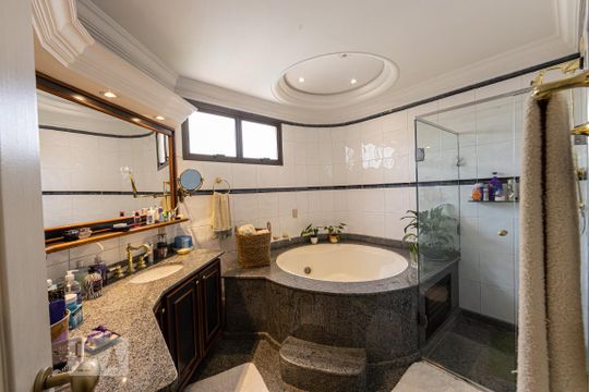 Banheiro Suite 3 de apartamento à venda com 3 quartos, 300m² em Tatuapé, São Paulo