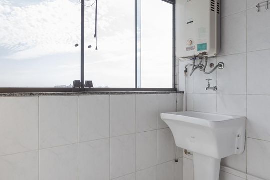Área de Serviço de apartamento à venda com 3 quartos, 279m² em Vila Ipiranga, Porto Alegre