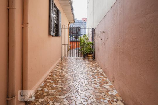 Casa 01 - Quintal de casa à venda com 3 quartos, 400m² em Barcelona, São Caetano do Sul