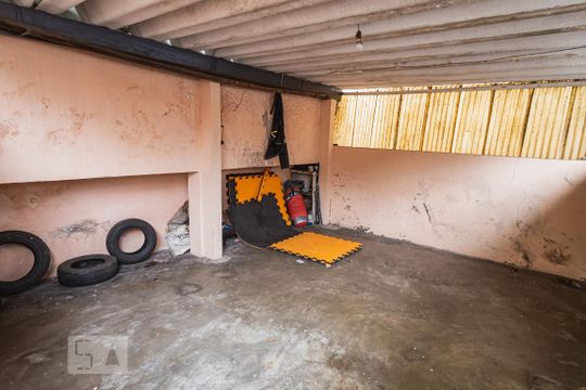 Garagem de casa à venda com 3 quartos, 400m² em Barcelona, São Caetano do Sul