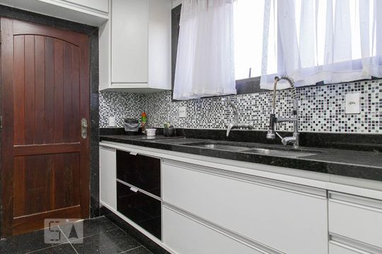 Cozinha de casa de condomínio à venda com 5 quartos, 836m² em Barra da Tijuca, Rio de Janeiro