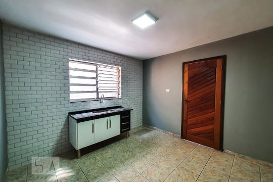 Cozinha de casa para alugar com 1 quarto, 50m² em Jardim Vergueiro (sacomã), São Paulo