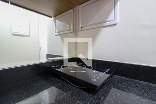 Cozinha de kitnet/studio para alugar com 1 quarto, 25m² em Cerqueira César, São Paulo