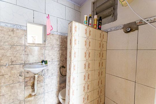 Banheiro de casa para alugar com 1 quarto, 60m² em Fonseca, Niterói