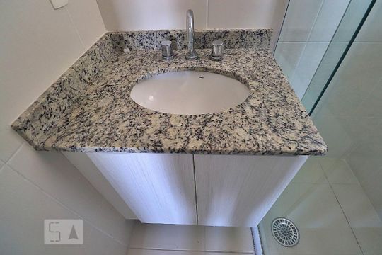 Banheiro da Suíte de apartamento à venda com 3 quartos, 70m² em Vila Valparaiso, Santo André