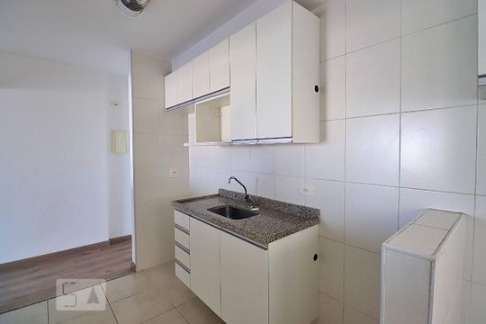 Cozinha de apartamento à venda com 3 quartos, 70m² em Vila Valparaiso, Santo André