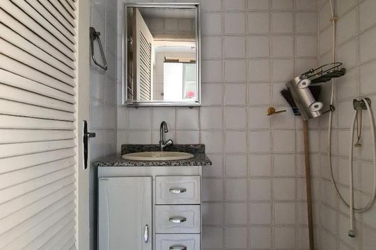 Banheiro de Serviço de apartamento para alugar com 2 quartos, 63m² em Cachambi, Rio de Janeiro