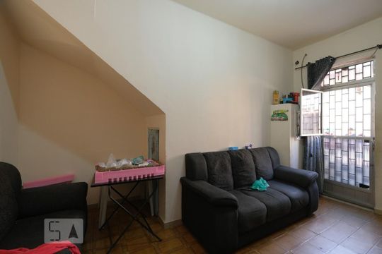 Sala de casa à venda com 3 quartos, 50m² em Benfica, Rio de Janeiro